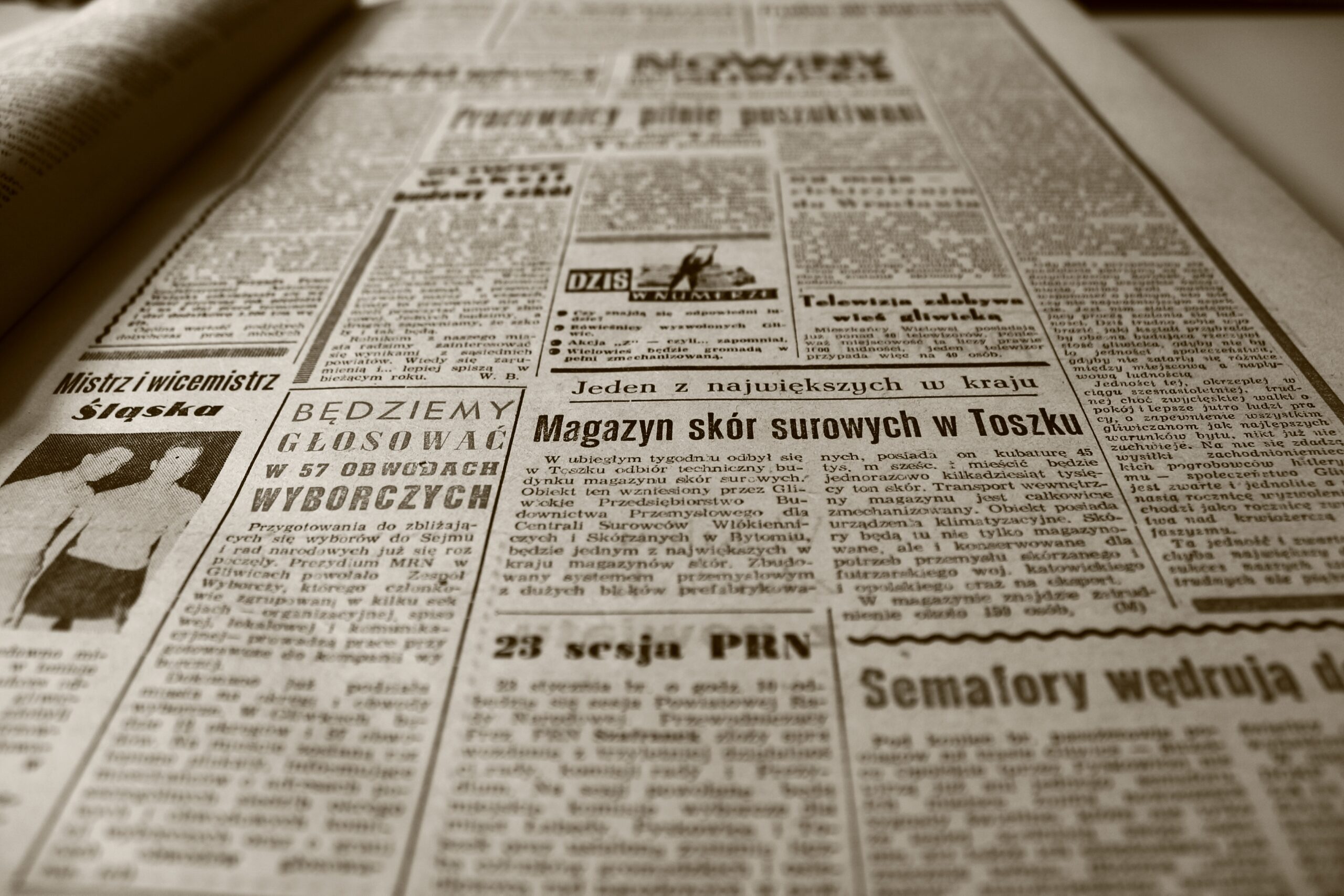 old newspaper 350376 scaled